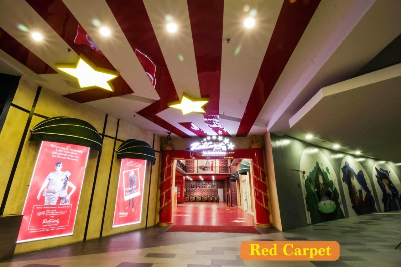 Sinar Rasa Homestay At I-Soho, I-City Шах-Алам Экстерьер фото Red Carpet