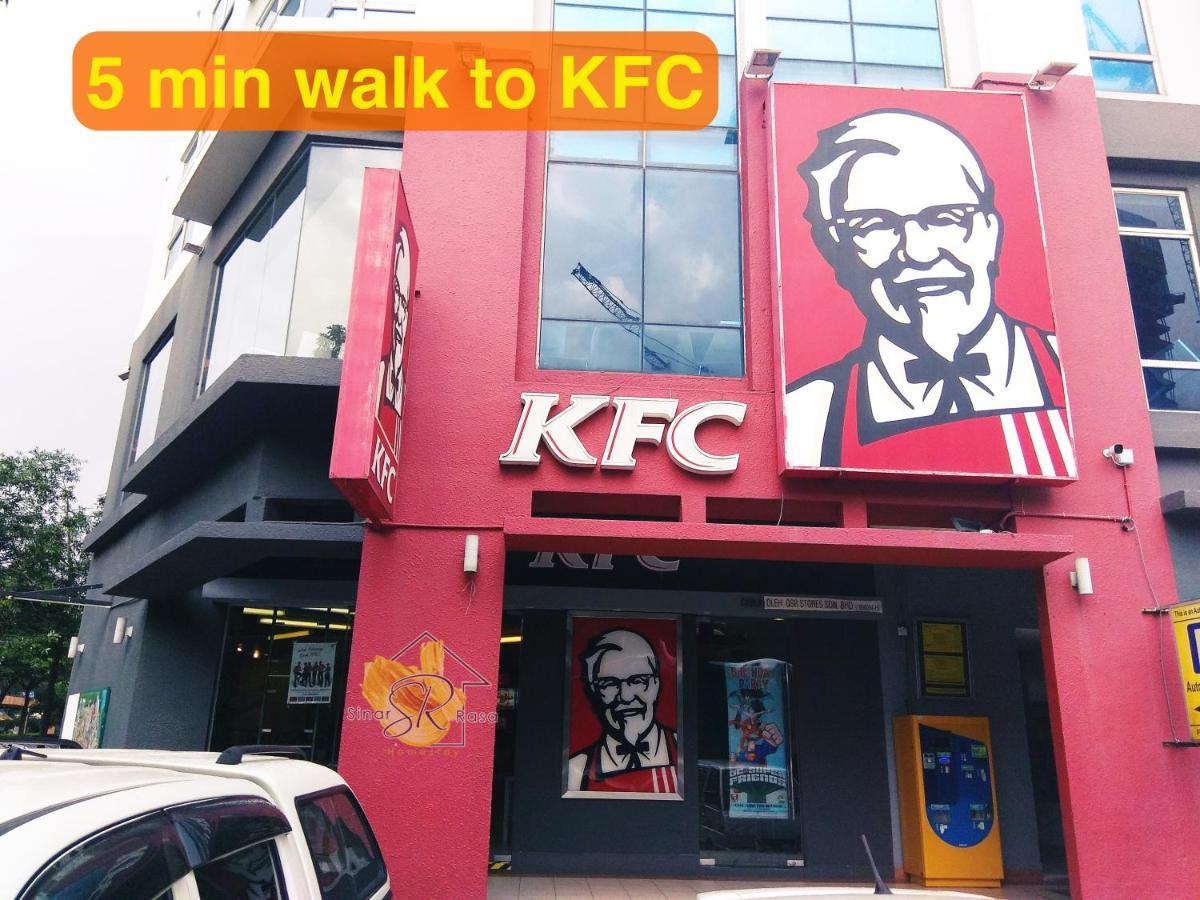Sinar Rasa Homestay At I-Soho, I-City Шах-Алам Экстерьер фото KFC in Malaysia