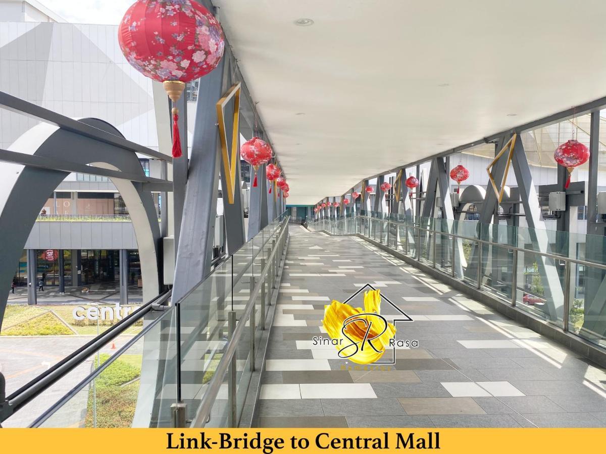 Sinar Rasa Homestay At I-Soho, I-City Шах-Алам Экстерьер фото Link-Bridge to Central Mall