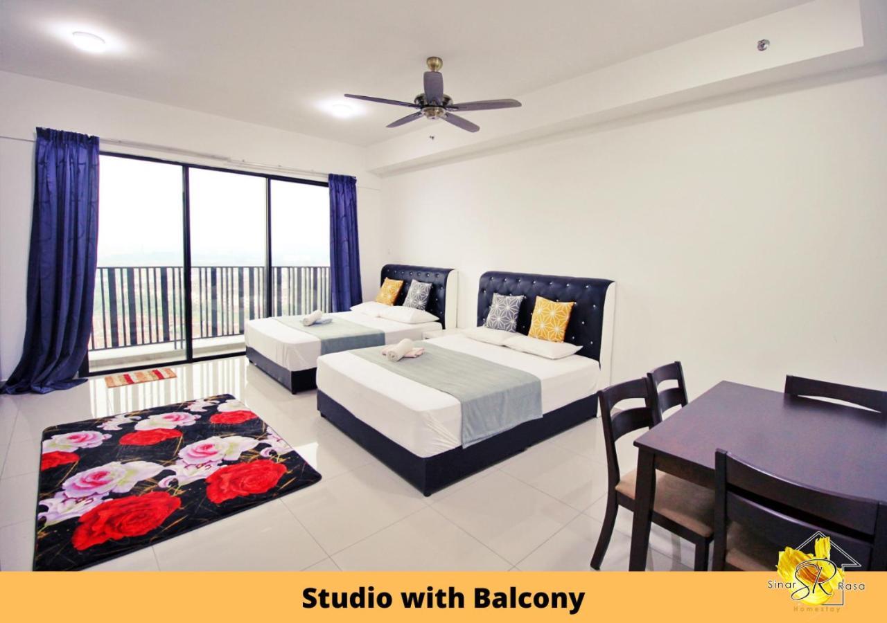 Sinar Rasa Homestay At I-Soho, I-City Шах-Алам Экстерьер фото Studio with Balcony
